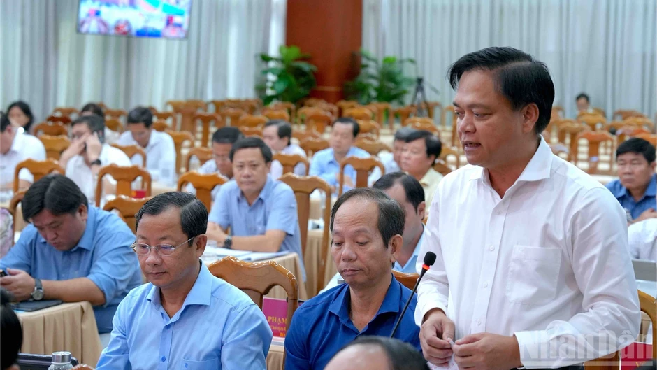 Cà Mau dồn lực chặng nước rút, quyết đạt mục tiêu tăng trưởng 2 con số Cà Mau dồn lực chặng nước rút, quyết đạt mục tiêu tăng trưởng 2 con số