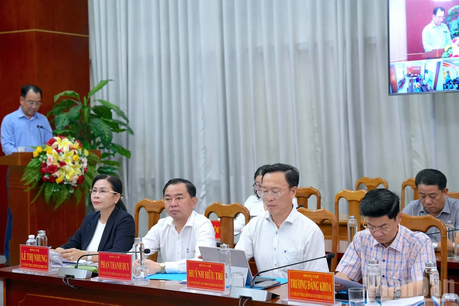 Cà Mau đột phá nhân lực để tăng trưởng hai con số Cà Mau đột phá nhân lực để tăng trưởng hai con số