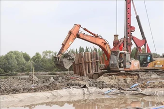 Cà Mau gỡ 'điểm nghẽn' mặt bằng, xây dựng kịch bản giải ngân
