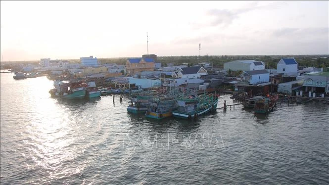 Cà Mau kiên quyết ngăn chặn và loại bỏ hoạt động khai thác IUU Cà Mau kiên quyết ngăn chặn và loại bỏ hoạt động khai thác IUU
