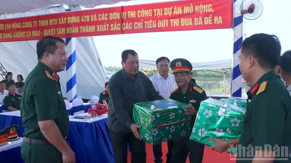 Cà Mau sôi nổi hoạt động thi đua tăng tốc các công trình trọng điểm quốc gia