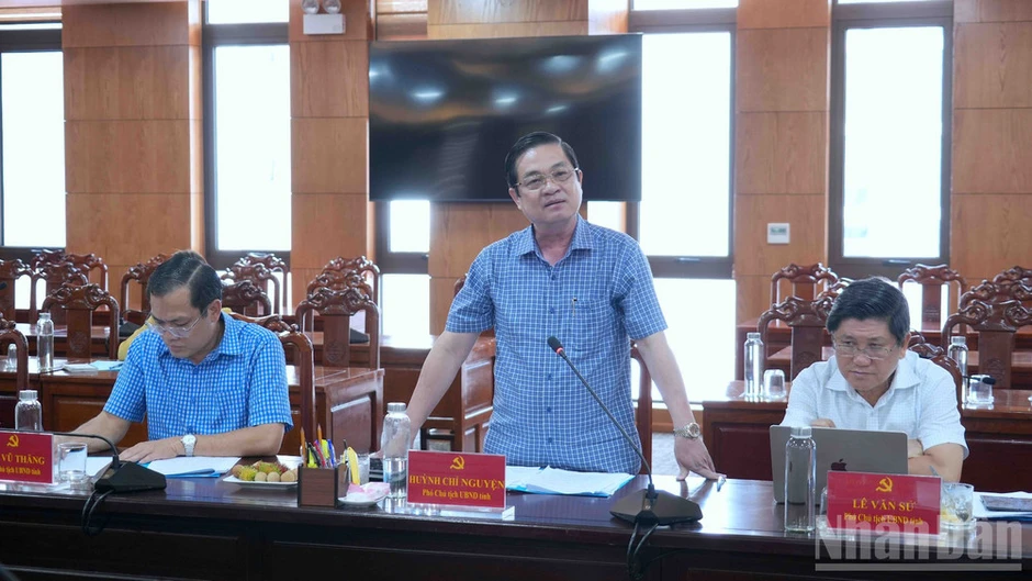 Cà Mau tập trung tháo gỡ nút thắt, quyết tâm đạt tăng trưởng hai con số Cà Mau tập trung tháo gỡ nút thắt, quyết tâm đạt tăng trưởng hai con số