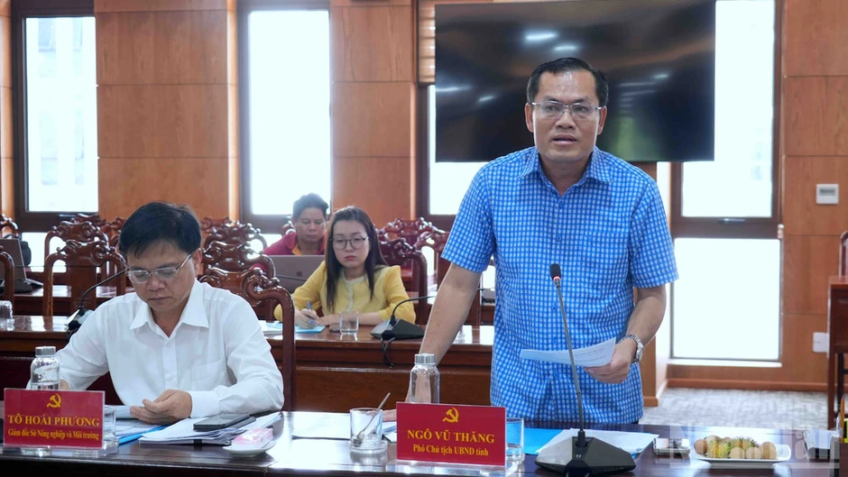 Cà Mau tập trung tháo gỡ nút thắt, quyết tâm đạt tăng trưởng hai con số Cà Mau tập trung tháo gỡ nút thắt, quyết tâm đạt tăng trưởng hai con số