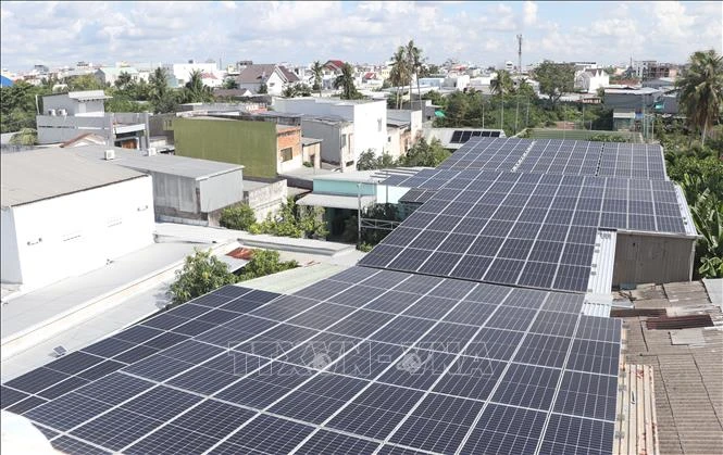 Cà Mau tìm giải pháp nhân rộng mô hình điện mặt trời mái nhà Cà Mau tìm giải pháp nhân rộng mô hình điện mặt trời mái nhà
