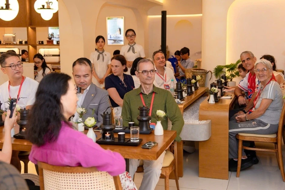 Cà Phê Đạo Việt Nam tạo dấu ấn trên quê hương Trà Đạo Nhật Bản Cà Phê Đạo Việt Nam tạo dấu ấn trên quê hương Trà Đạo Nhật Bản