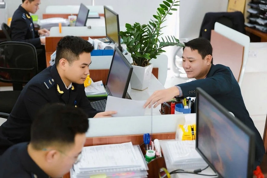 Cải cách trúng "điểm nghẽn", tạo thuận lợi cho doanh nghiệp Cải cách trúng "điểm nghẽn", tạo thuận lợi cho doanh nghiệp