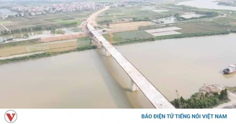 Cận cảnh cầu Cẩm Lý ở Bắc Ninh, nối đường bộ với đường sắt sắp hoàn thành