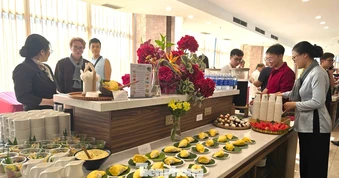 Cần Thơ 'đãi tiệc' buffet sầu riêng cả tuần