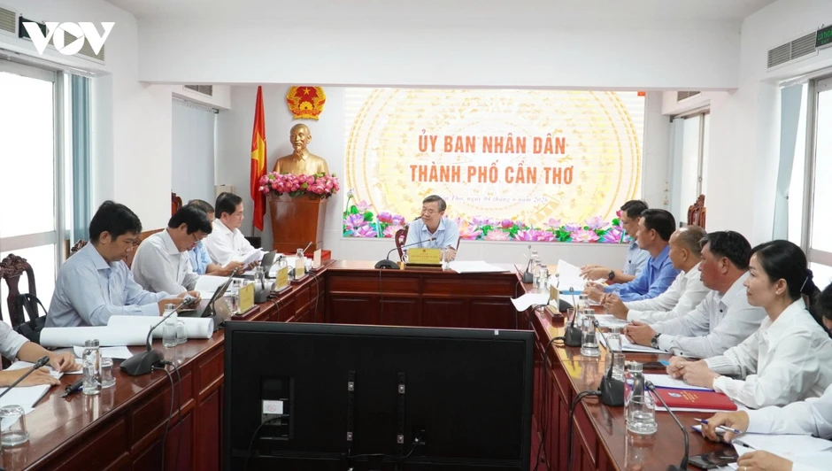 Cần Thơ tháo gỡ "điểm nghẽn" hạ tầng giao thông để các xã vùng sâu phát triển