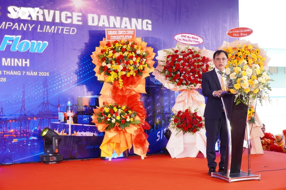 Cảng Đà Nẵng hướng tới mục tiêu xây dựng trung tâm Logistics hàng đầu miền Trung. Cảng Đà Nẵng hướng tới mục tiêu xây dựng trung tâm Logistics hàng đầu miền Trung.