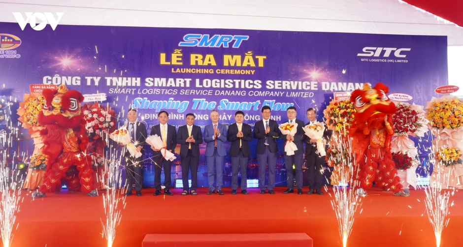 Cảng Đà Nẵng hướng tới mục tiêu xây dựng trung tâm Logistics hàng đầu miền Trung. Cảng Đà Nẵng hướng tới mục tiêu xây dựng trung tâm Logistics hàng đầu miền Trung.