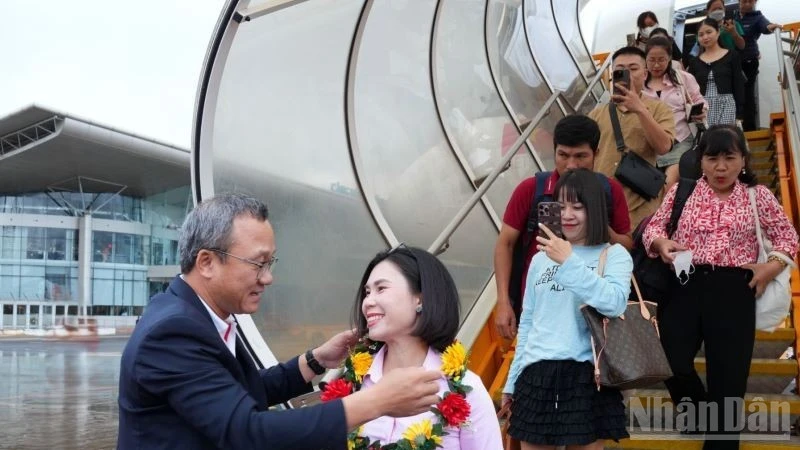 Cảng Hàng không quốc tế Liên Khương chính thức khai thác trở lại, đón các chuyến bay