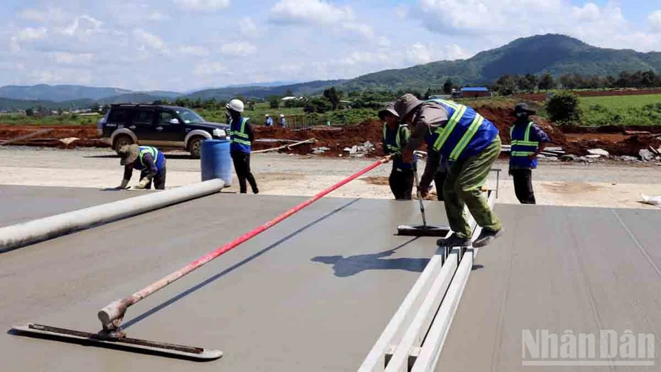 Cảng hàng không quốc tế Liên Khương có ý nghĩa quan trọng đối với phát triển kinh tế-xã hội Lâm Đồng