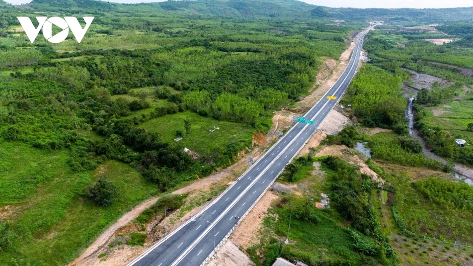 Cao tốc từ Quảng Ngãi đến Đắk Lắk vẫn “bất động” sau chỉ đạo của Thủ tướng Cao tốc từ Quảng Ngãi đến Đắk Lắk vẫn “bất động” sau chỉ đạo của Thủ tướng