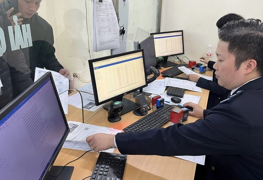 Cấp phép xuất nhập khẩu hóa chất kiểm soát đặc biệt qua Cổng dịch vụ công quốc gia Cấp phép xuất nhập khẩu hóa chất kiểm soát đặc biệt qua Cổng dịch vụ công quốc gia