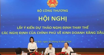 Cắt giảm tầng nấc trung gian, trao thêm quyền cho doanh nghiệp xăng dầu