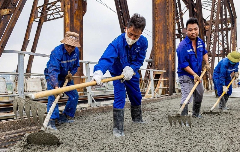 Cầu Long Biên “mặc áo mới”, thông xe cuối tháng 5 này Cầu Long Biên “mặc áo mới”, thông xe cuối tháng 5 này