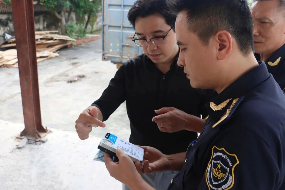 Chặn hàng hóa vi phạm quyền sở hữu trí tuệ để bảo vệ doanh nghiệp và người dân