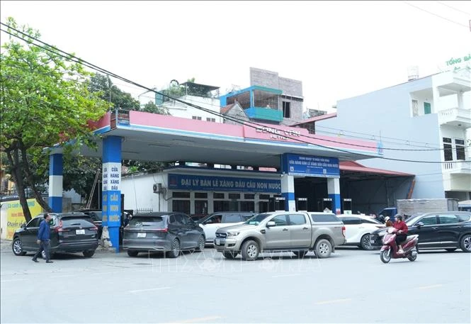Chiến sự tại Trung Đông: Hải quan chỉ đạo kiểm soát mạnh, chống buôn lậu xăng, dầu Chiến sự tại Trung Đông: Hải quan chỉ đạo kiểm soát mạnh, chống buôn lậu xăng, dầu