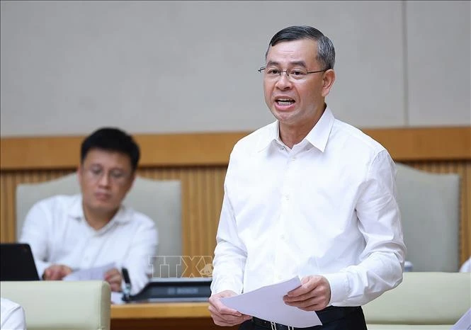 Chính phủ hoàn thành nhiều việc cấp bách trong thời gian ngắn Chính phủ hoàn thành nhiều việc cấp bách trong thời gian ngắn