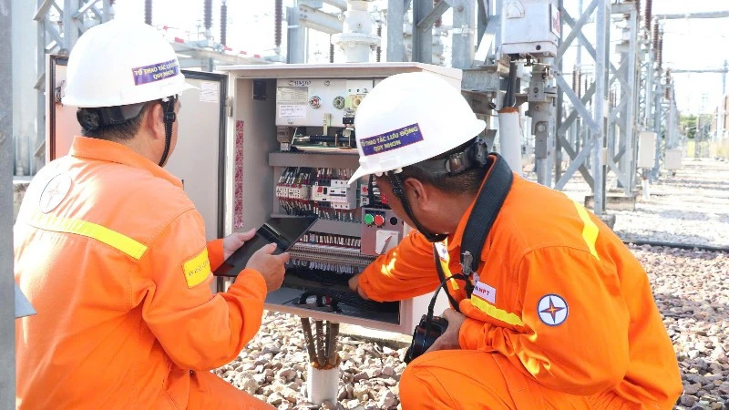 Chính quyền hai cấp: Nâng cao hiệu quả phối hợp bảo vệ an toàn lưới truyền tải điện Chính quyền hai cấp: Nâng cao hiệu quả phối hợp bảo vệ an toàn lưới truyền tải điện