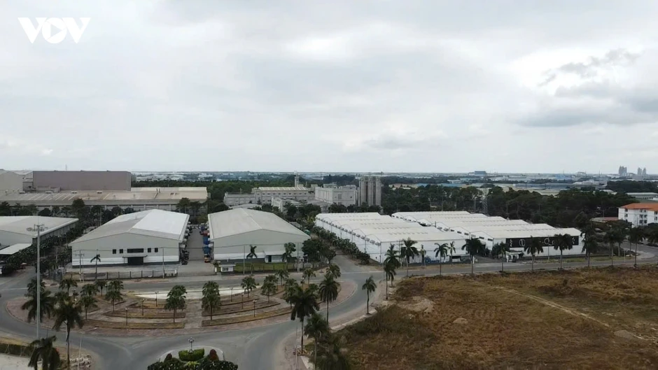 Chính quyền và doanh nghiệp cùng thay đổi để hướng đến KCN xanh, thông minh Chính quyền và doanh nghiệp cùng thay đổi để hướng đến KCN xanh, thông minh