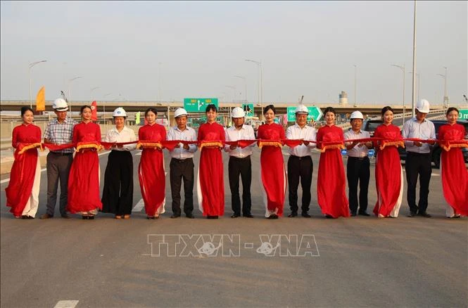 Chính thức đưa vào khai thác hơn 37 km cao tốc Biên Hòa – Vũng Tàu Chính thức đưa vào khai thác hơn 37 km cao tốc Biên Hòa – Vũng Tàu