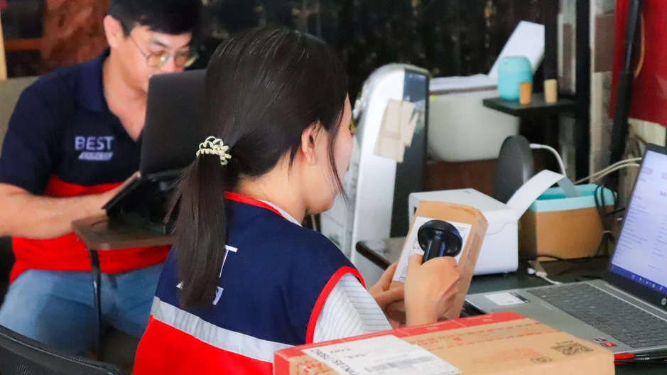 Chọn khu vực ngách, vươn lên bằng chất lượng: Câu chuyện của bưu cục BEST Express Nhơn Đức, TP Hồ Chí Minh Chọn khu vực ngách, vươn lên bằng chất lượng: Câu chuyện của bưu cục BEST Express Nhơn Đức, TP Hồ Chí Minh