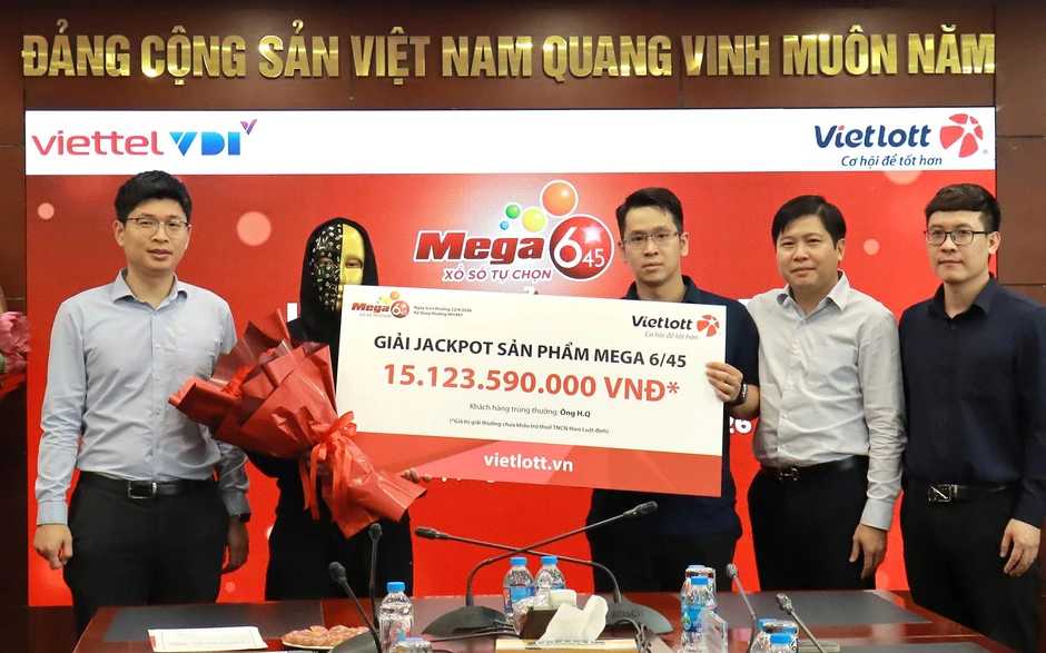 Chọn số theo phong thủy, người đàn ông Nghệ An trúng độc đắc hơn 15 tỷ Chọn số theo phong thủy, người đàn ông Nghệ An trúng độc đắc hơn 15 tỷ