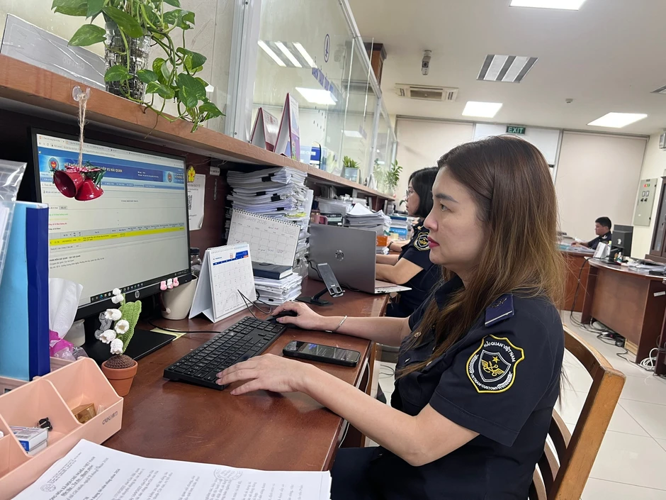 Chủ động phòng tuyến chống buôn lậu, gian lận thương mại từ các khu công nghiệp Chủ động phòng tuyến chống buôn lậu, gian lận thương mại từ các khu công nghiệp