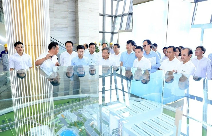 Chủ tịch Hà Nội Vũ Đại Thắng: Xử lý rác phải đi cùng phục hồi môi trường và phát triển đô thị xanh Chủ tịch Hà Nội Vũ Đại Thắng: Xử lý rác phải đi cùng phục hồi môi trường và phát triển đô thị xanh