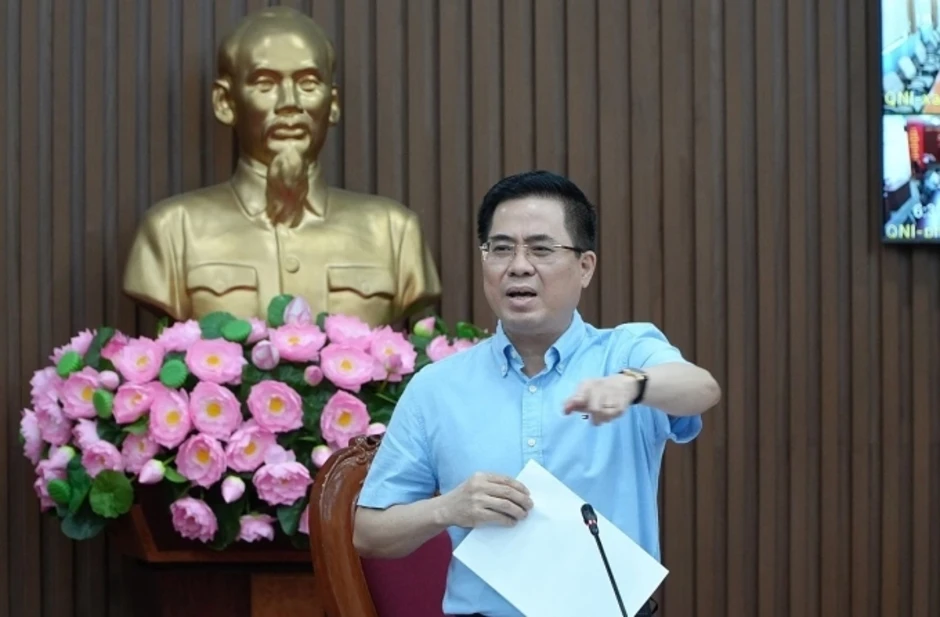 Chủ tịch Quảng Ngãi: Cán bộ 'tráng trứng đánh võng' kéo lùi năng lực cạnh tranh của tỉnh - Báo TinVina Chủ tịch Quảng Ngãi: Cán bộ 'tráng trứng đánh võng' kéo lùi năng lực cạnh tranh của tỉnh - Báo TinVina