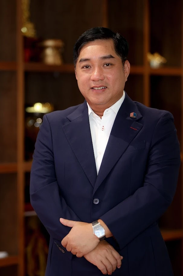 Chủ tịch Tập đoàn Đèo Cả Hồ Minh Hoàng và triết lý “xây người trước khi xây đường”