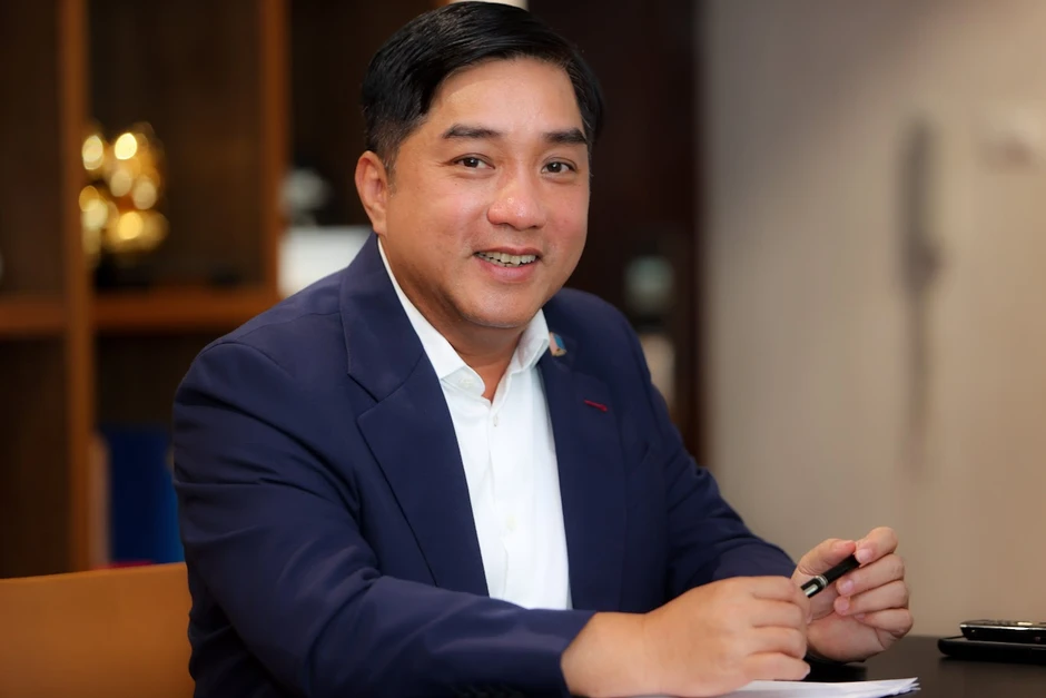Chủ tịch Tập đoàn Đèo Cả Hồ Minh Hoàng và triết lý “xây người trước khi xây đường”