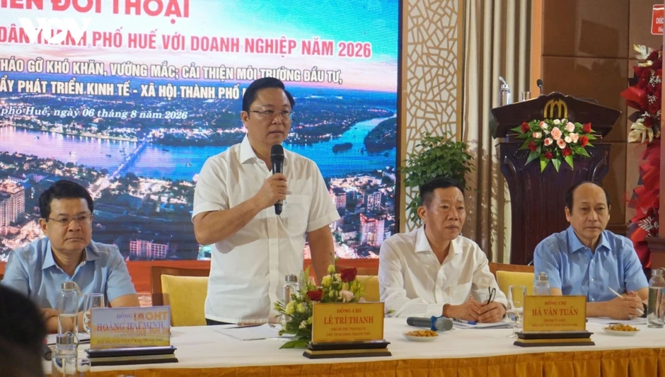 Chủ tịch thành phố Huế đối thoại để gỡ khó cho doanh nghiệp Chủ tịch thành phố Huế đối thoại để gỡ khó cho doanh nghiệp