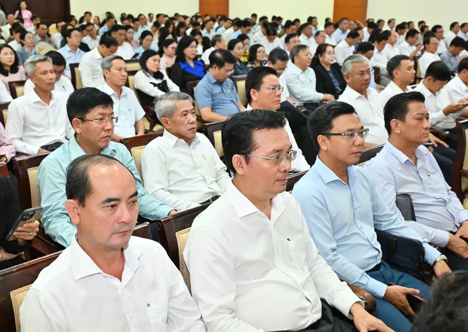 Chủ tịch UBND TPHCM Nguyễn Văn Được: Không chấp nhận chỗ không có tiền đầu tư, chỗ có vốn không tiêu được Chủ tịch UBND TPHCM Nguyễn Văn Được: Không chấp nhận chỗ không có tiền đầu tư, chỗ có vốn không tiêu được