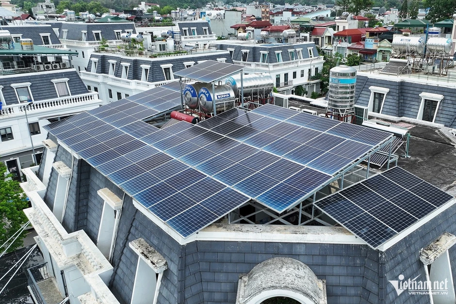 Chủ xưởng thu 6 tỷ/năm từ cho thuê mái nhà làm điện mặt trời