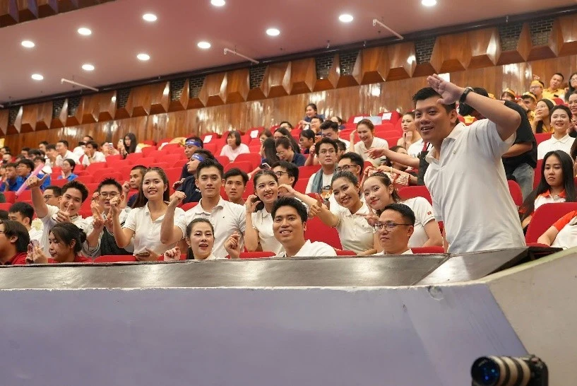 'Chuyển đổi số không chỉ là số hóa quy trình cũ'