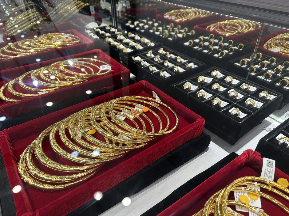 Chuyên gia phân tích về tình trạng giá vàng trong nước vẫn cao hơn giá vàng thế giới trên 19 triệu đồng/lượng Chuyên gia phân tích về tình trạng giá vàng trong nước vẫn cao hơn giá vàng thế giới trên 19 triệu đồng/lượng