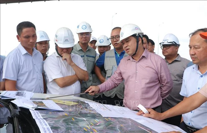 Cơ bản thống nhất hướng tuyến của 2 tuyến đường sắt kết nối sân bay Long Thành Cơ bản thống nhất hướng tuyến của 2 tuyến đường sắt kết nối sân bay Long Thành