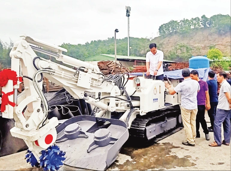 Cơ giới hóa, chuyển đổi số là trụ cột sản xuất than bền vững Cơ giới hóa, chuyển đổi số là trụ cột sản xuất than bền vững