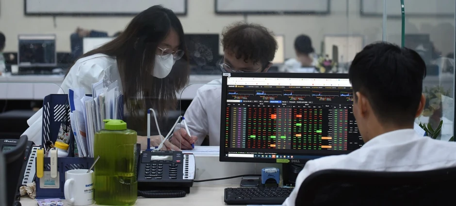 Cổ phiếu tăng giá áp đảo, VN-Index vẫn giảm 7 phiên liên tiếp