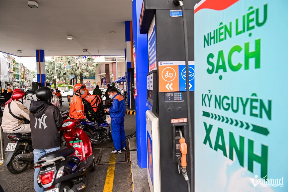 Có thể tiết kiệm tỷ USD, vì sao xăng E10 vẫn bị thờ ơ? Có thể tiết kiệm tỷ USD, vì sao xăng E10 vẫn bị thờ ơ?