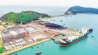 Công bố 309 bến cảng và 14 cảng dầu khí