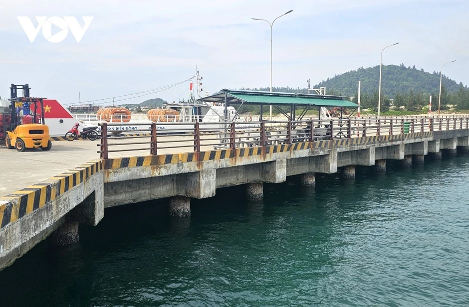 Công bố mở bến cảng Bến Đình, tăng năng lực cảng biển Quảng Ngãi Công bố mở bến cảng Bến Đình, tăng năng lực cảng biển Quảng Ngãi