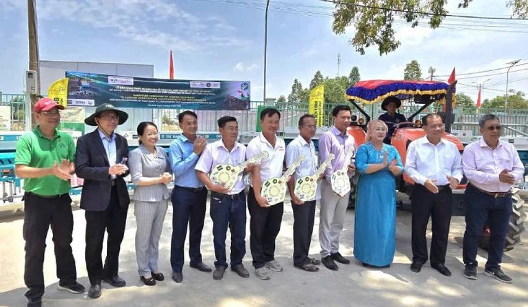 Công nghệ góp phần nâng cao chuỗi giá trị 1 triệu ha lúa phát thải thấp Công nghệ góp phần nâng cao chuỗi giá trị 1 triệu ha lúa phát thải thấp