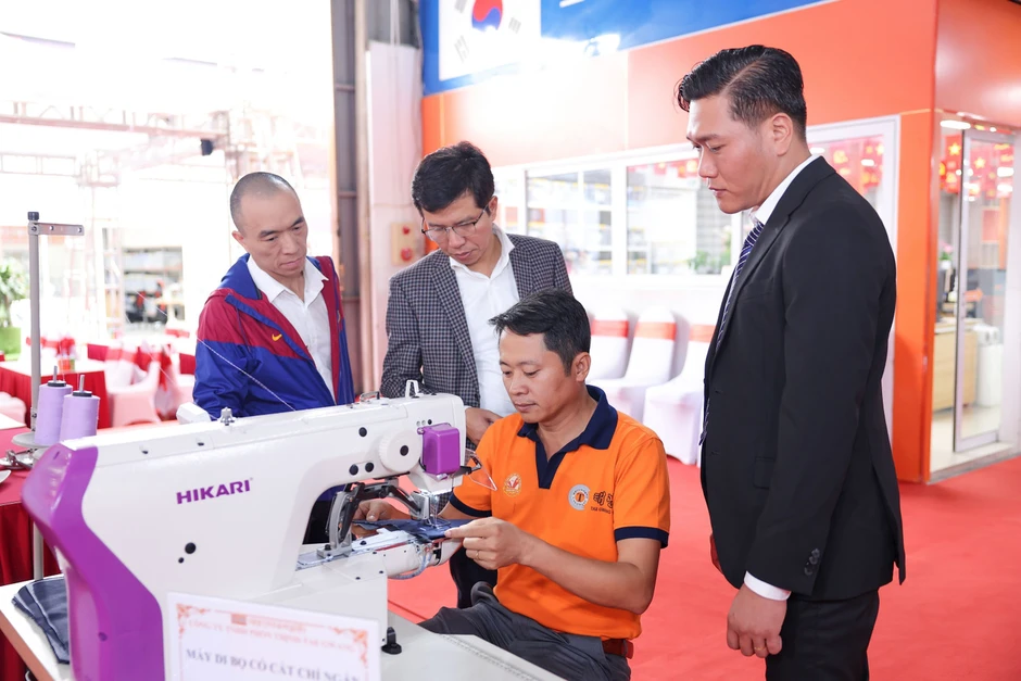 Công nghệ may mặc thông minh: Chìa khóa tăng năng suất cho ngành dệt may Việt Nam Công nghệ may mặc thông minh: Chìa khóa tăng năng suất cho ngành dệt may Việt Nam