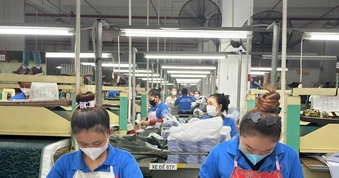 Công ty Việt chủ động thích ứng, cơ quan chức năng điều hành linh hoạt