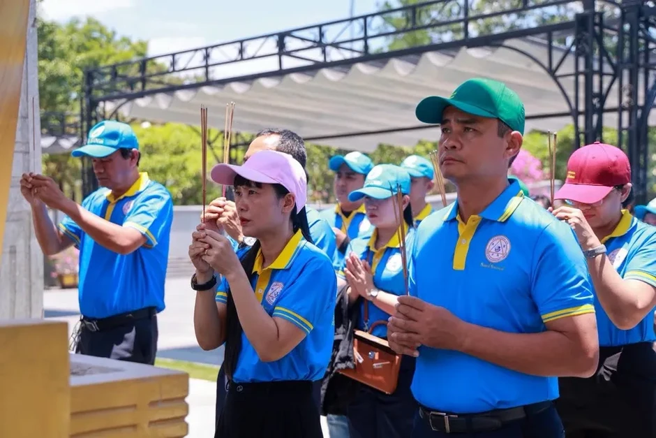 Công ty Yến Sào Khánh Hòa tổ chức hành trình về nguồn tri ân các Anh hùng Liệt sĩ