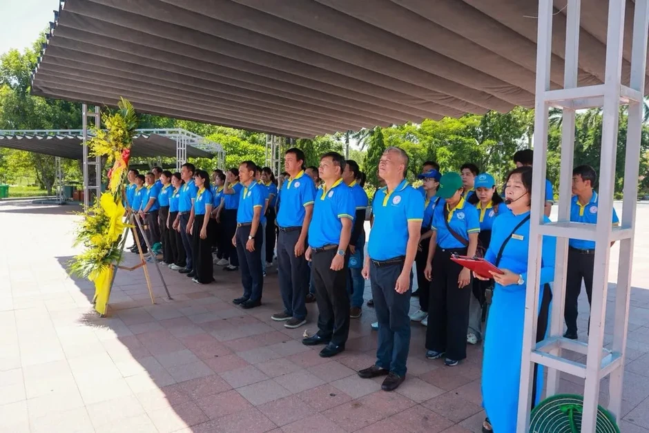 Công ty Yến Sào Khánh Hòa tổ chức hành trình về nguồn tri ân các Anh hùng Liệt sĩ